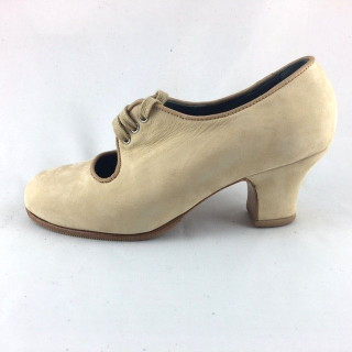 Carmen 33 A Nubuck Ivory Carrete 5 Covered 2105