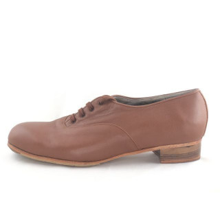Carácter 45,25 A Leather Natural Flat Heel Exposed 3966